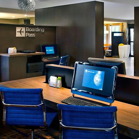מלון Courtyard By Marriott Hartford Windsor Airport מראה חיצוני תמונה