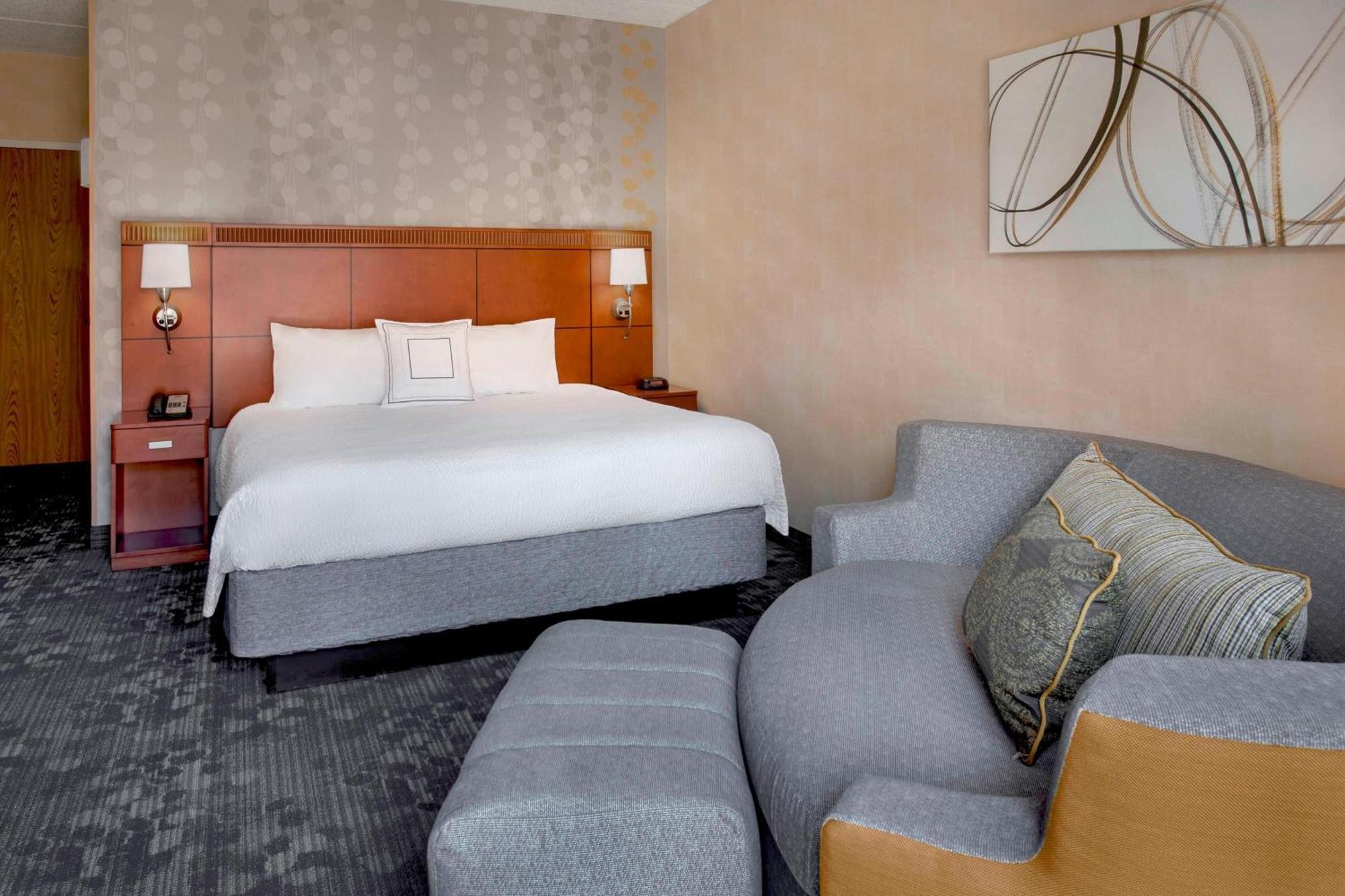 מלון Courtyard By Marriott Hartford Windsor Airport מראה חיצוני תמונה