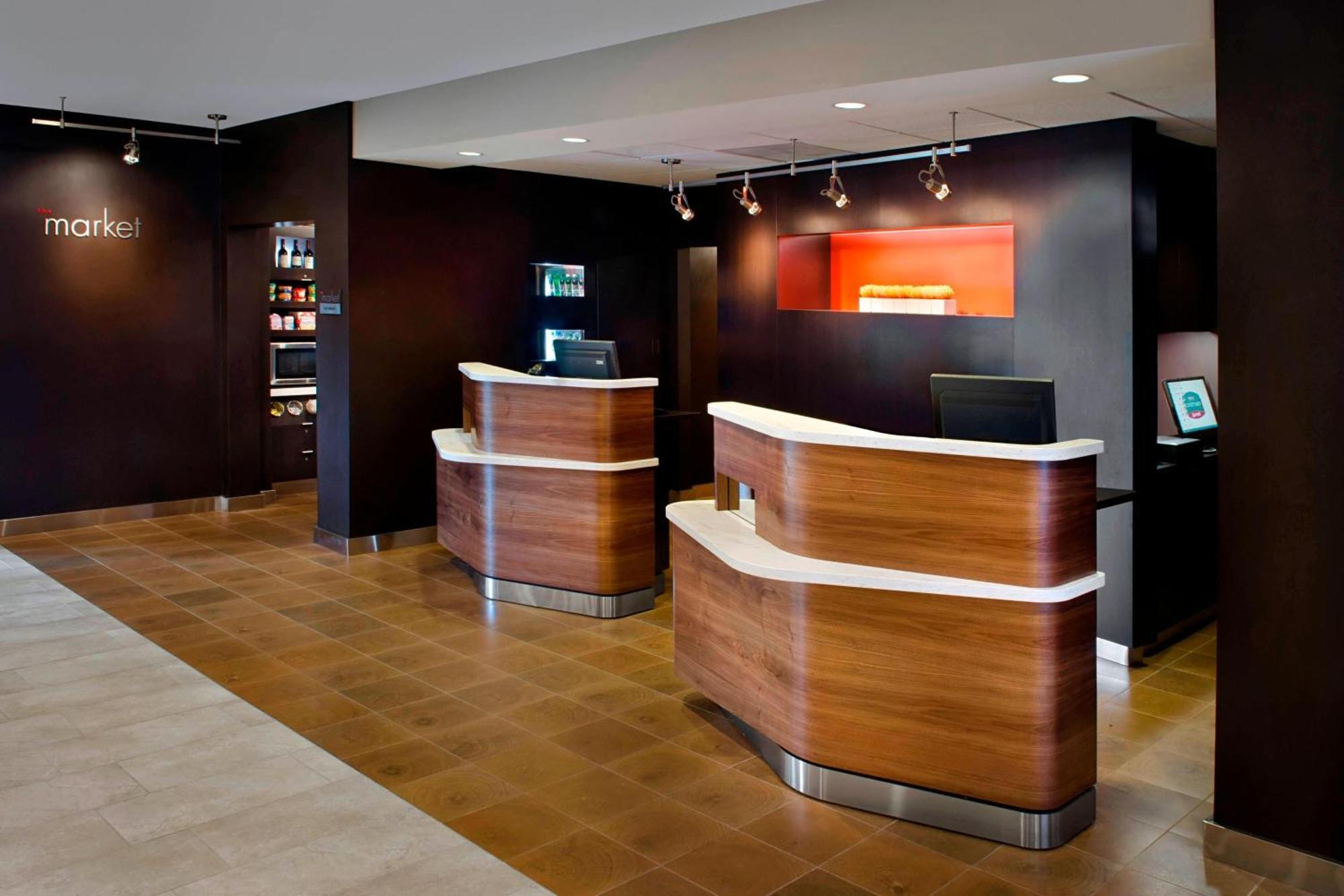 מלון Courtyard By Marriott Hartford Windsor Airport מראה חיצוני תמונה